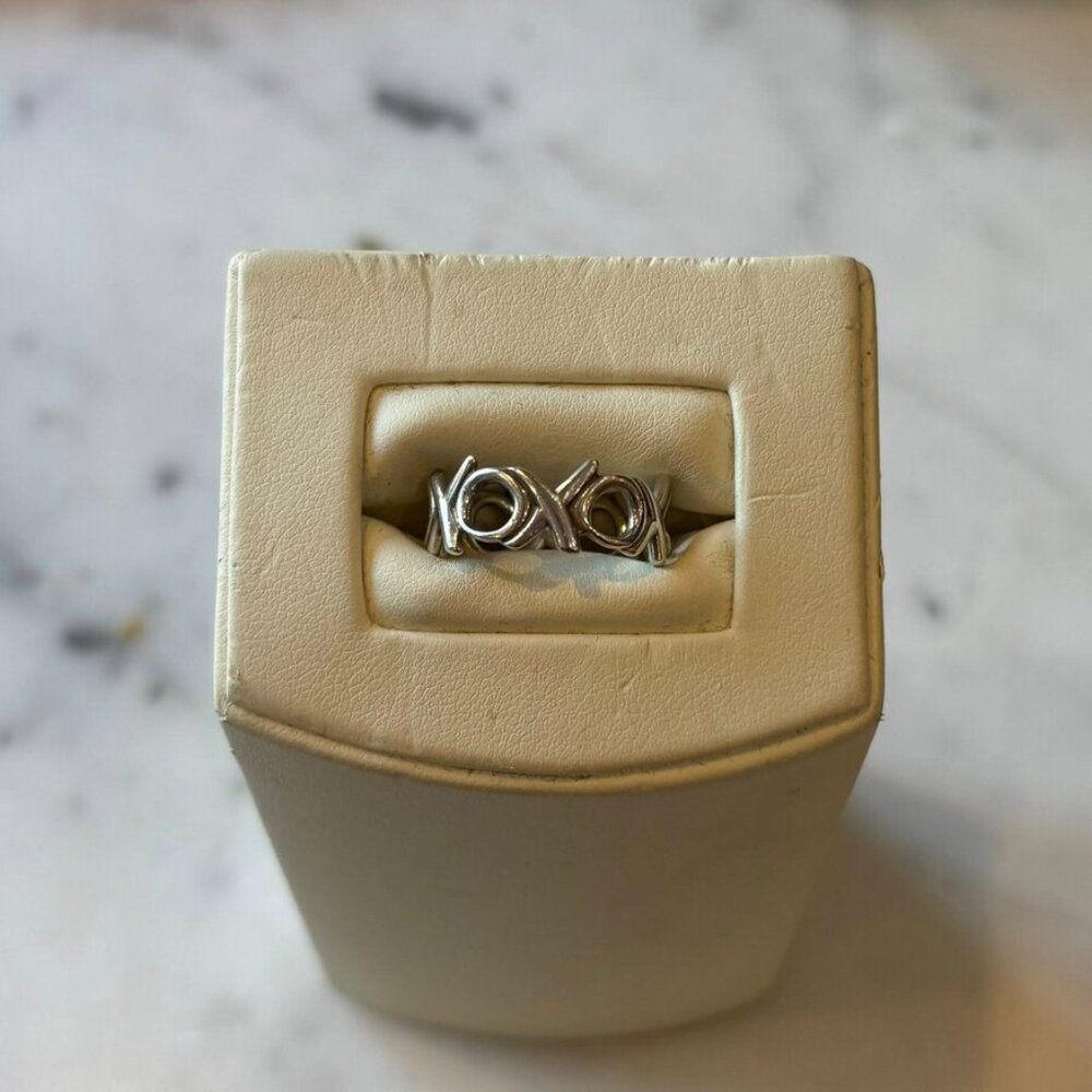 Tiffany & Co. Silver Hugs Kiss XO Band Ring - Size 8 - Picture 5 of 7